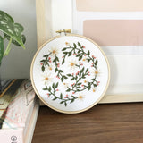 Urbann Nest - Daisy Embroidery Kit - Pisgah Needleworks