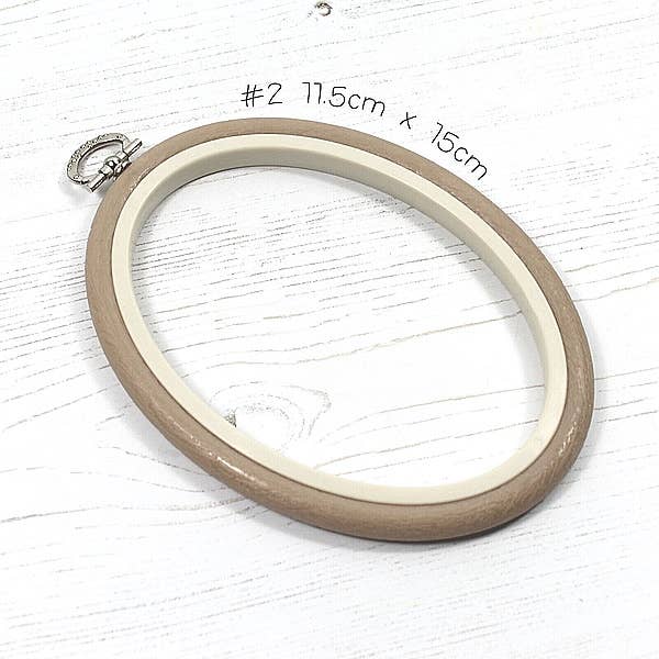 Nurge - 11.5 x 15cm (4.5 x 6") Nurge Flexi Hoops Oval: Sand - Pisgah Needleworks