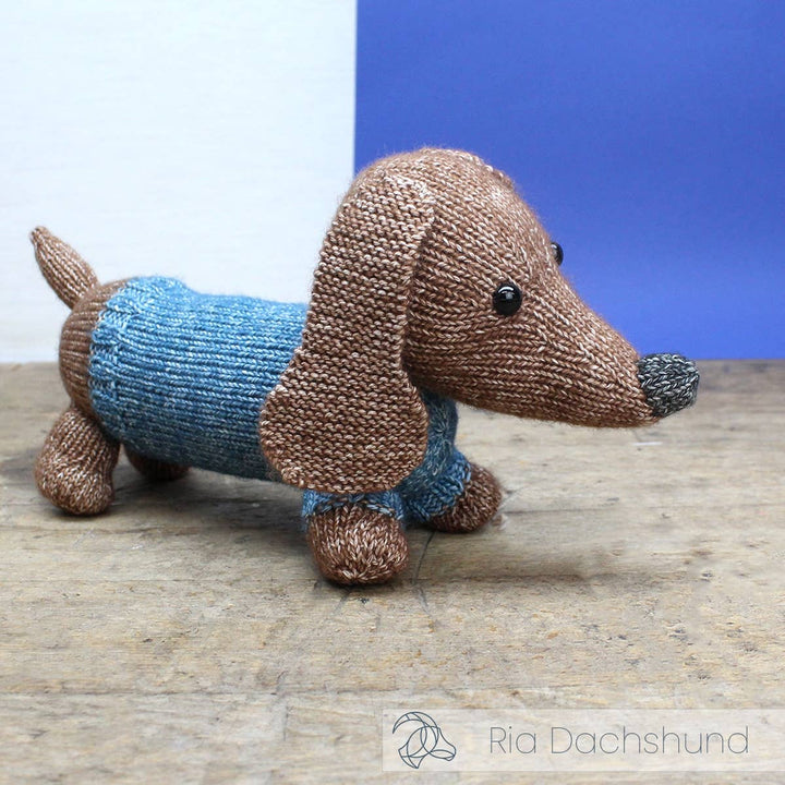 Hardicraft USA - DIY Knitting Kit - Ria Dachshund - Pisgah Needleworks