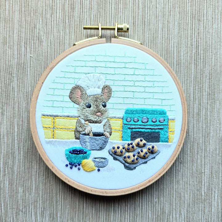 Jessica Long Embroidery - The Muffin Mouse Embroidery Kit