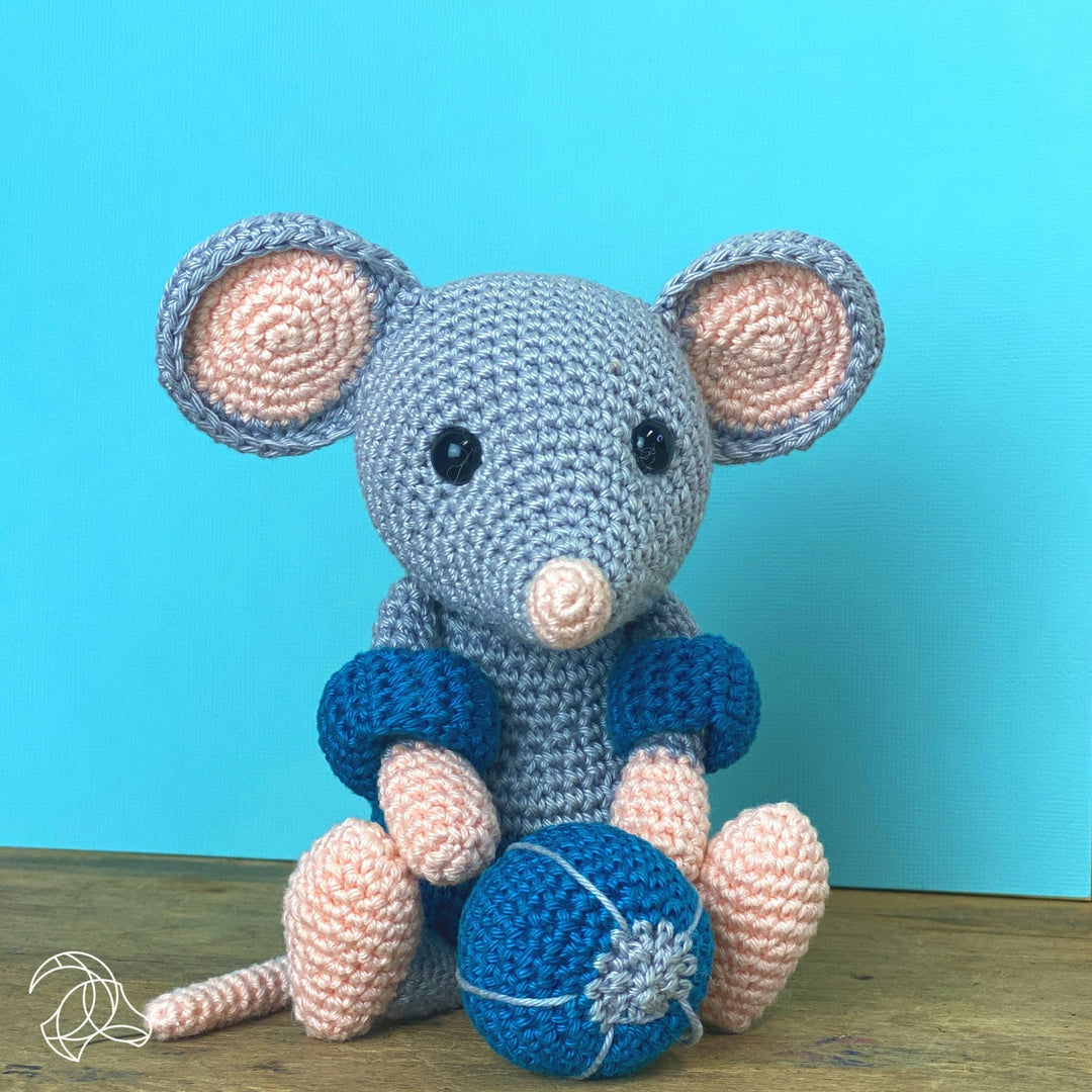Hardicraft USA - DIY Crochet Kit - Eddy Mouse