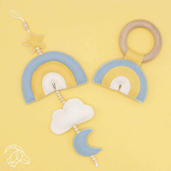 Hardicraft USA - DIY Felt Kit - Rainbow Rattle - Blue