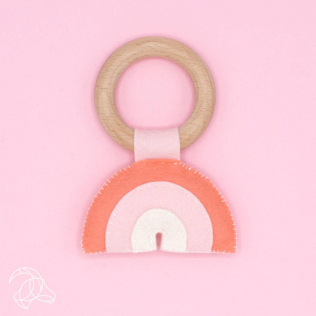 Hardicraft USA - DIY Felt Kit - Rainbow Rattle - Pink