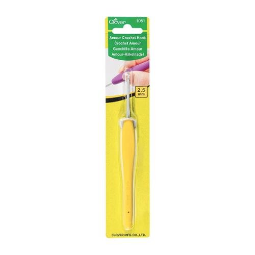 Clover Amour Crochet Hook – 2.5 mm (1051) - Pisgah Needleworks