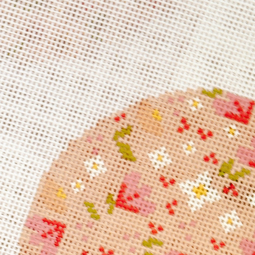 Cotswold Co Designs – Minimal Flower Round Needlepoint Canvas | 18 Mesh - Pisgah Needleworks