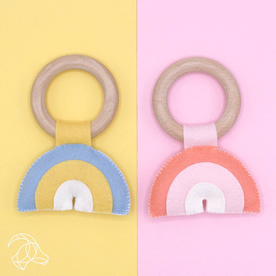 Hardicraft USA - DIY Felt Kit - Rainbow Rattle - Pink