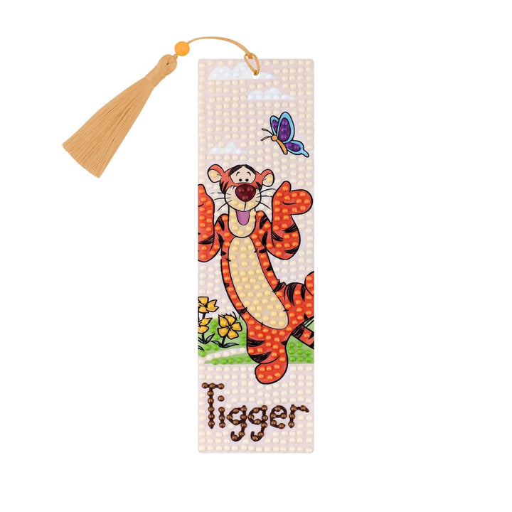 Diamond Art Club - Bookmarks – A Good Day with Pooh and Tigger (Set of 2): Round with 16 Colors including 6 Fairy Dust Diamonds / 1,105 / 2" x 7" (5cm x 17.8cm) - Pisgah Needleworks