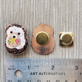 Jessica Long Embroidery – Hedgehog Enamel Needle Minder