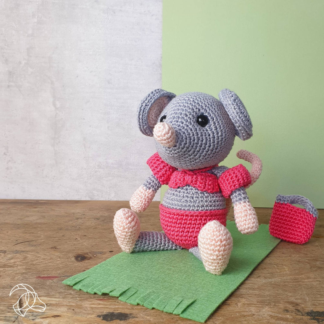 Hardicraft DIY Crochet Kit – Daisy the Mouse - Pisgah Needleworks
