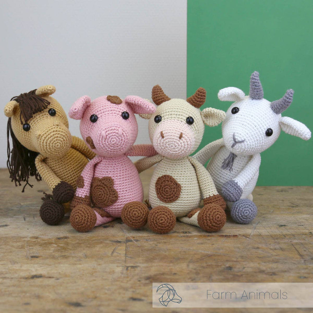 Hardicraft DIY Crochet Kit - Gary Goat - Pisgah Needleworks