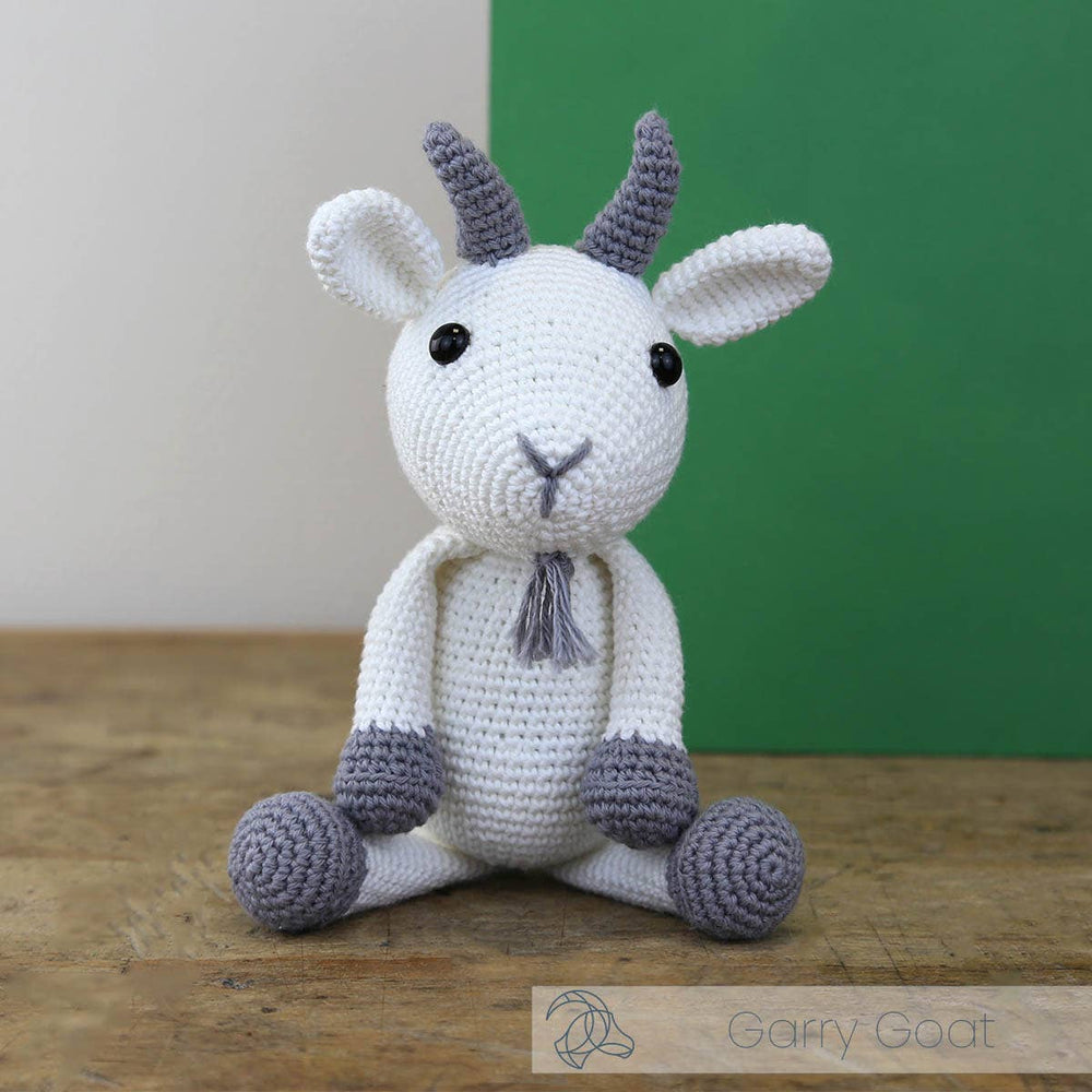 Hardicraft DIY Crochet Kit - Gary Goat - Pisgah Needleworks