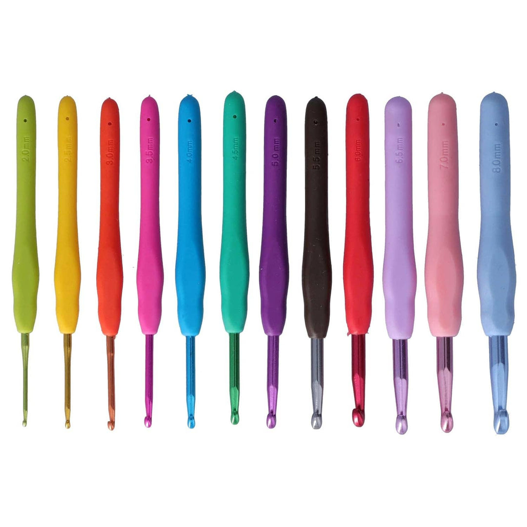 Magnifique Hearts Ergonomic Crochet Hook Set – 12 Soft Grip Hooks - Pisgah Needleworks