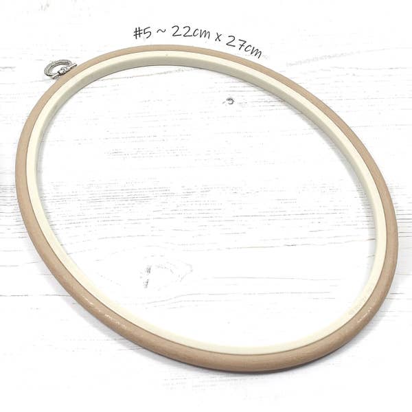 Nurge - Nurge Flexi Hoops Oval 22 x 27cm (8.7" x 10.6"): Sand - Pisgah Needleworks