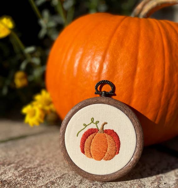 Nurge - Nurge Flexi Hoops Round 13.5cm (5.3"): Sand - Pisgah Needleworks