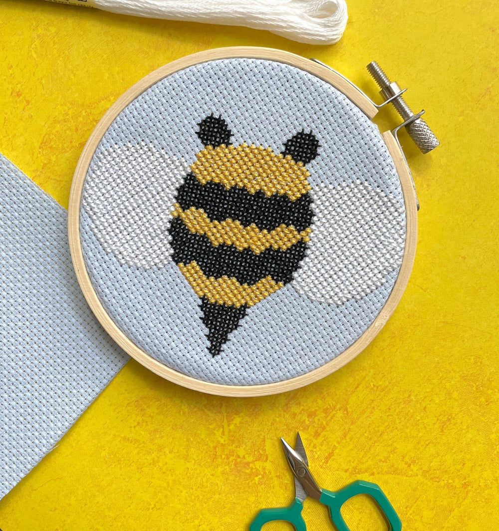 Spot Colors – Busy Bee by Mary Engelbreit Cross Stitch Kit (Beginner, 4”) - Pisgah Needleworks